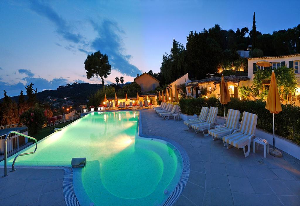 Le Hameau Hotel แซงต์-ปอล-เดอ-วองส์ ภายนอก รูปภาพ