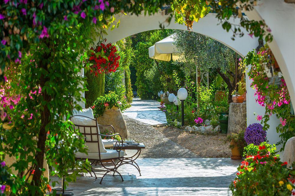 Le Hameau Hotel แซงต์-ปอล-เดอ-วองส์ ภายนอก รูปภาพ